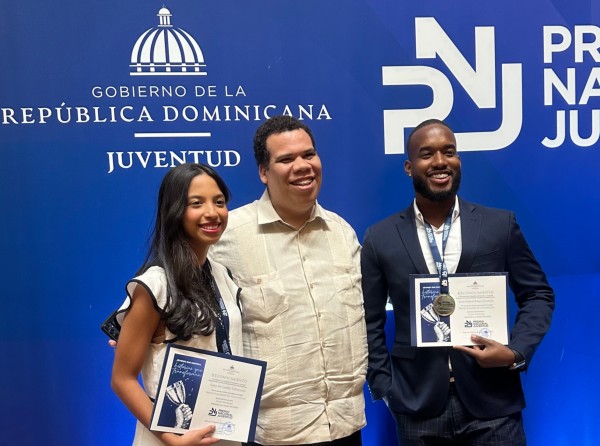 Estudiantes vinculados al Instituto de Física son seleccionados finalistas del Premio Nacional de la Juventud 2026